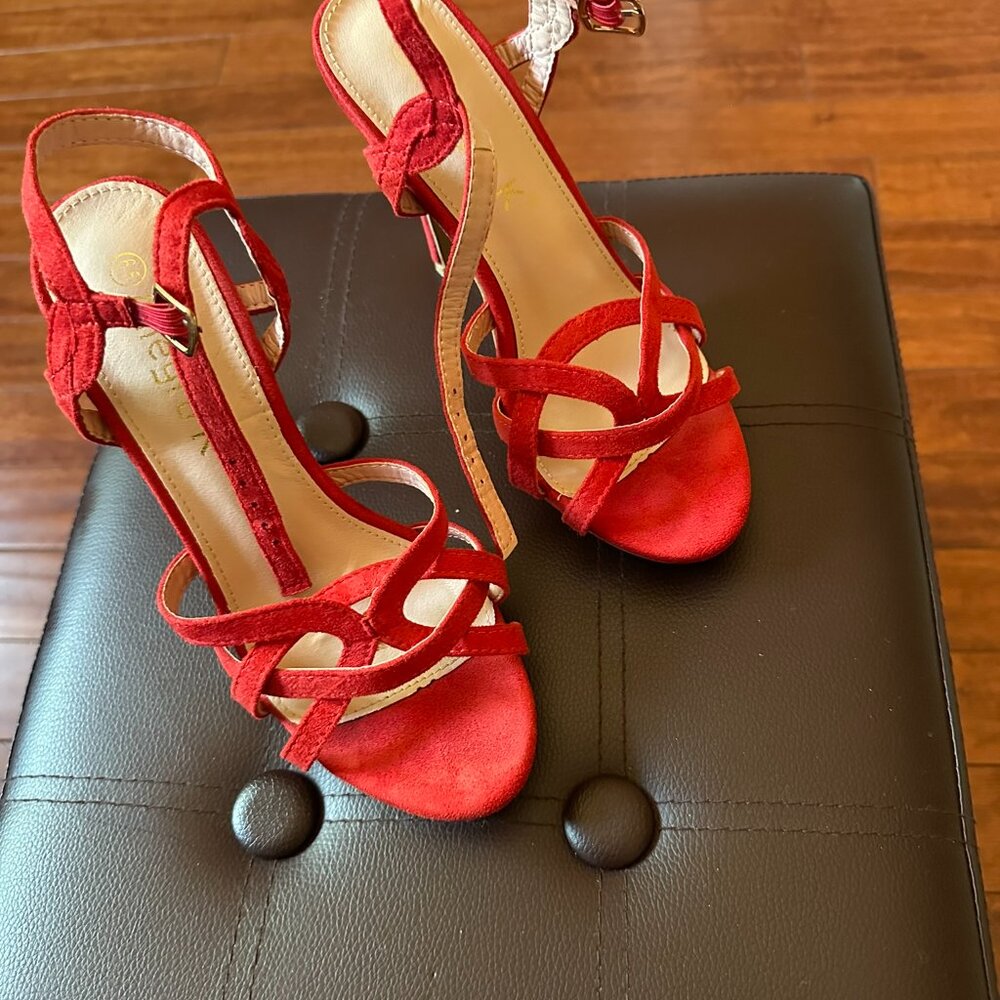 Red sandals - Picture 2 of 5